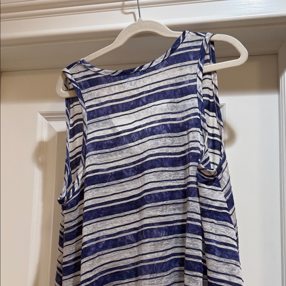 Beach cover up- Striped V-Neck Sleeveless Tunic cover up - Picture 4 of 6